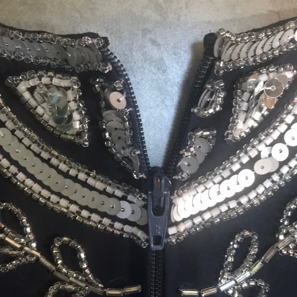 “A. J. BARI” Beaded, Sequined and Silk Ladies Top - Picture 8 of 15